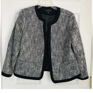 Talbots Tweed Jacket Blazer Size 12 with Trim Black Front pockets, checkered ps2